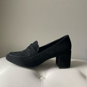 NEW le château loafer style heels